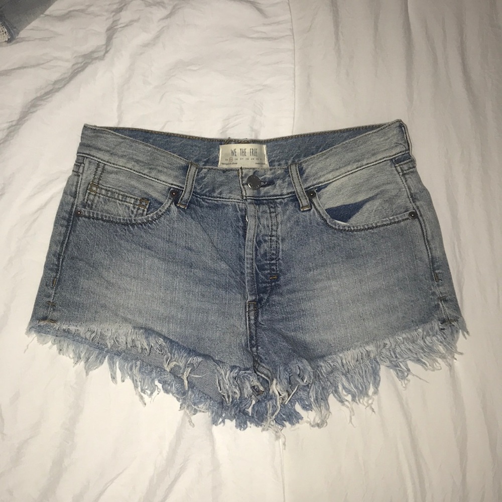 Free People Distressed Denim Shorts Size 25